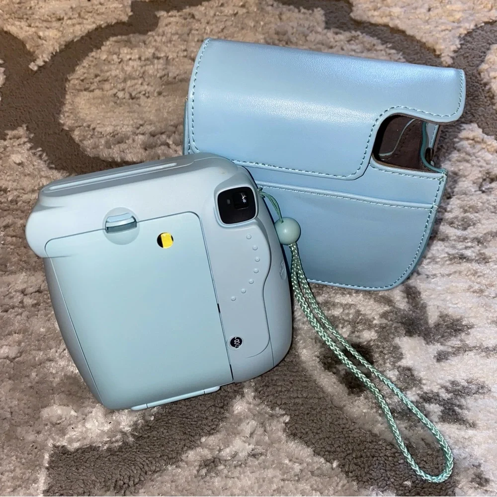 FujiFilm Instax Mini 8 Baby Blue Camera & Case